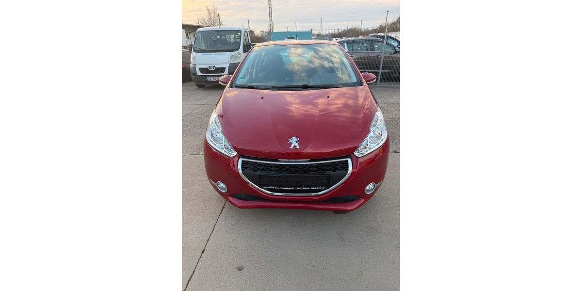 Peugeot 208 76.900 km 6.199 &euro; Weimar 99427