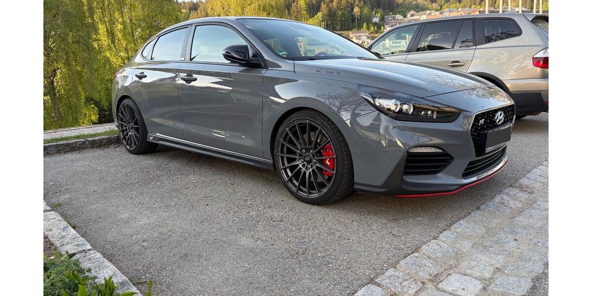 Hyundai i30 111.000 km 20.399 &euro; Triberg 78098
