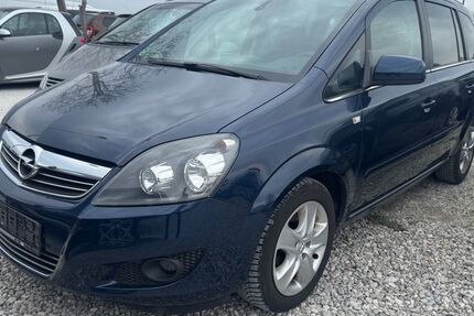 Opel Zafira 131.000 km 2.990 &euro; München 81829