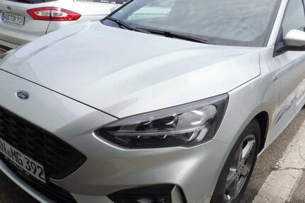 Ford Focus 65.000 km 18.990 &euro; Burgoberbach 91595