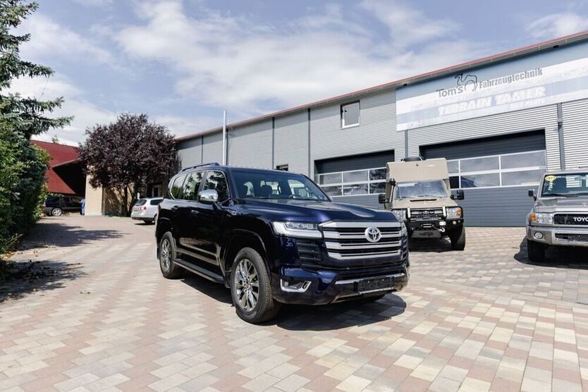 Land Cruiser