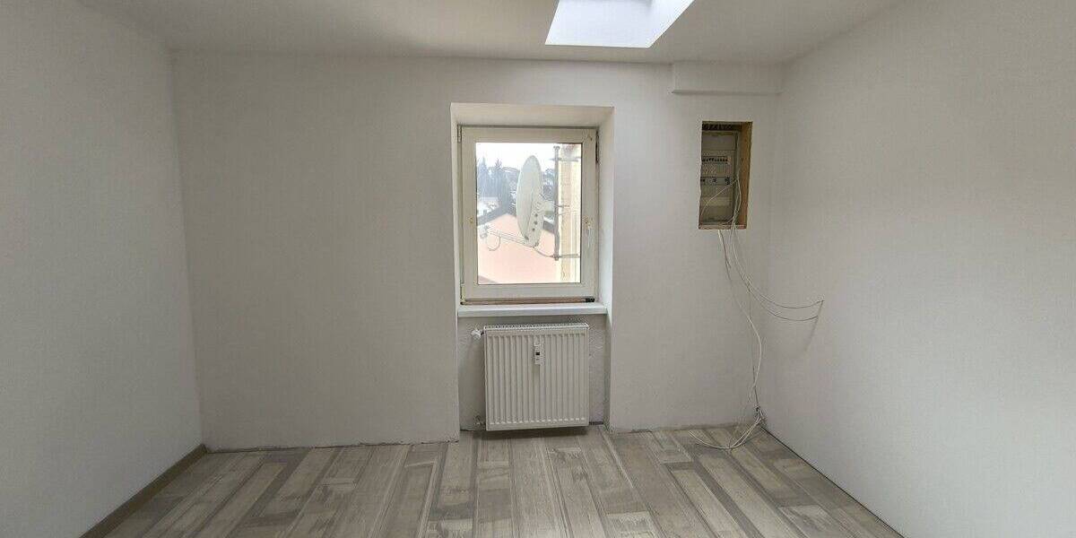 Etagenwohnung Teisnach - 5 Zimmer, 150 m&sup2;, 700&euro; | Angebot:26908829