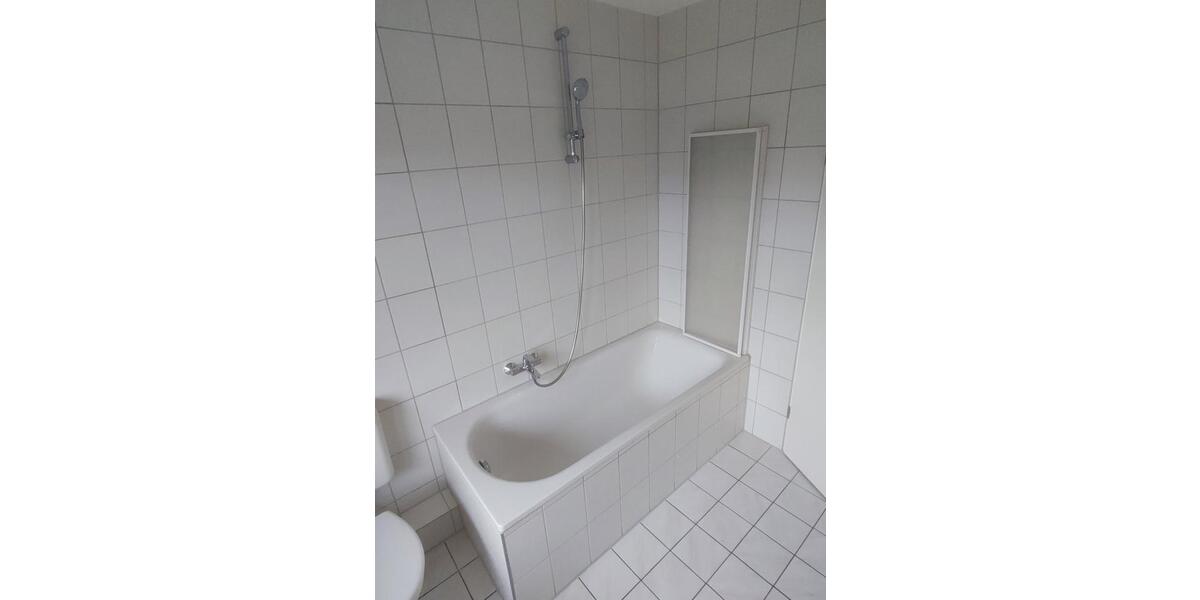 Etagenwohnung Rheinberg - 4 Zimmer, 100 m&sup2;, 950&euro; | Angebot:26323591