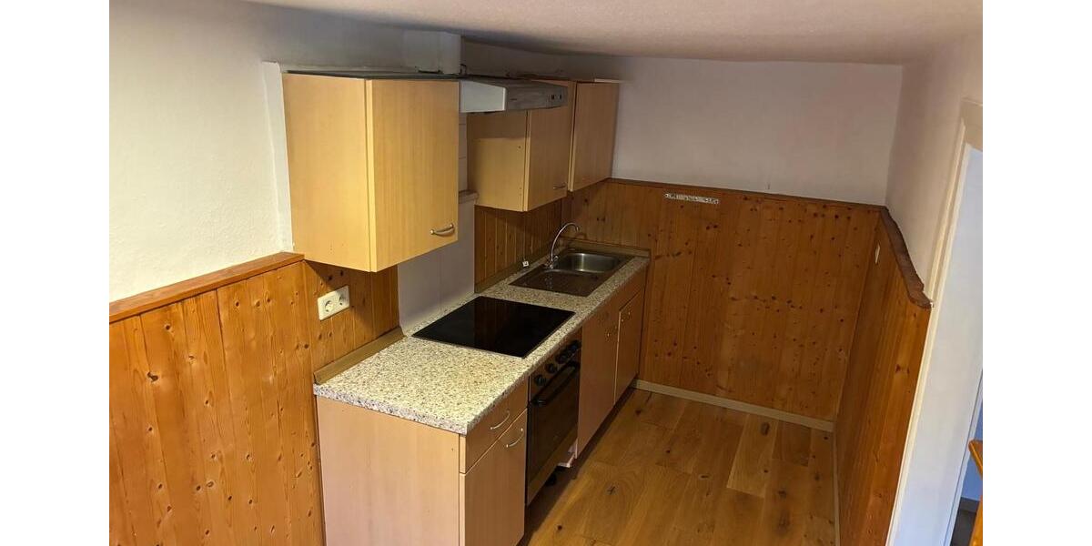Etagenwohnung Bad Königshofen im Grabfeld - 6 Zimmer, 85 m&sup2;, 650&euro; | Angebot:24599995