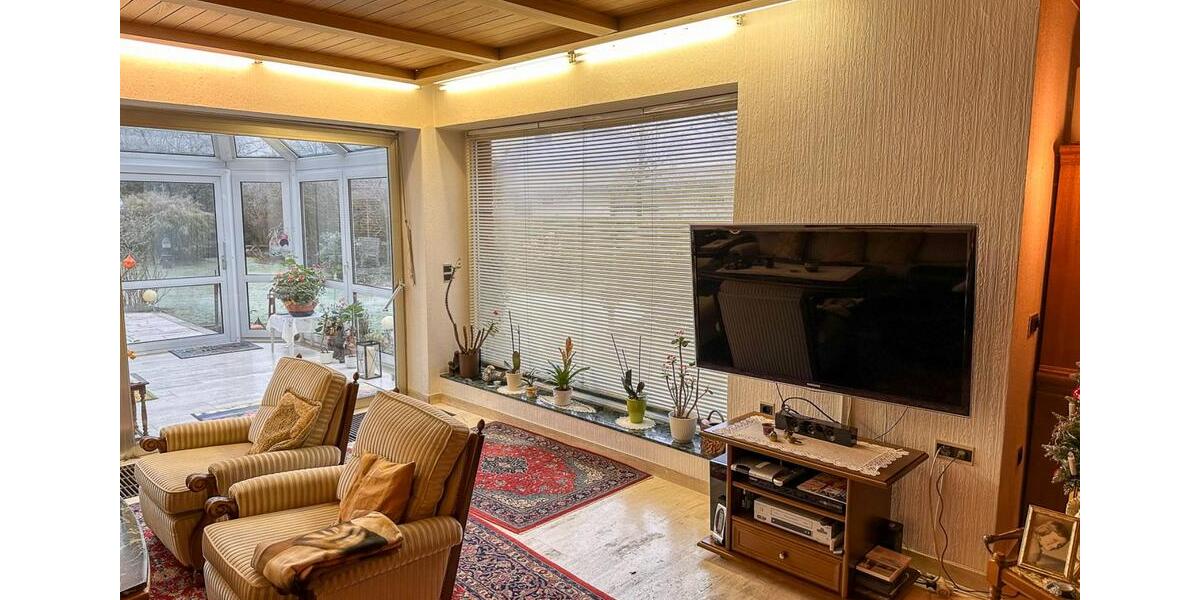 Villa Tülau - 11 Zimmer, 434 m&sup2;, 2.000&euro; | Angebot:22250385