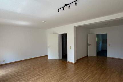 Haus Binsfeld - 4 Zimmer, 122 m&sup2;, 979&euro; | Angebot:23962230