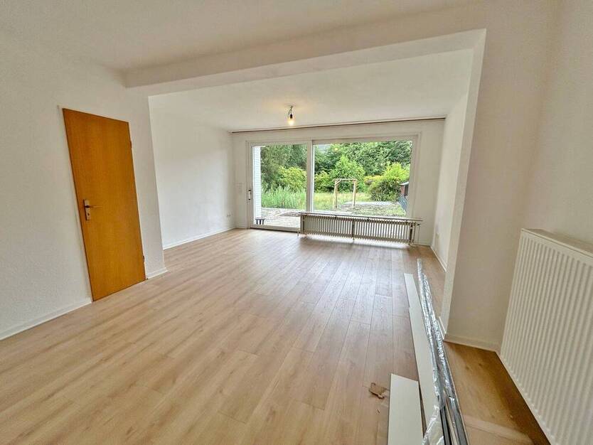Gartenfans aufgepasst - frisch renoviert in zentraler Lage!