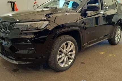 Jeep Compass 13.247 km 32.990 &euro; Hohenlockstedt 25551