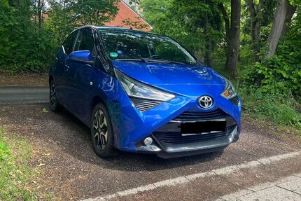 Toyota Aygo (X) 105.500 km 7.500 &euro; Hamburg 22419
