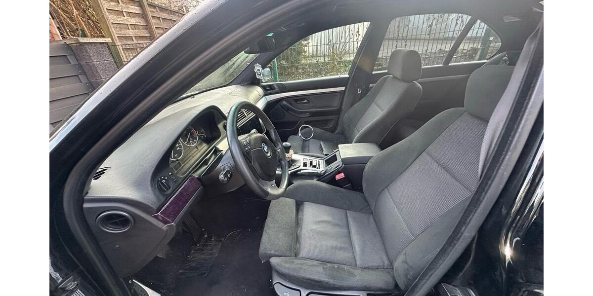 BMW 525 219.000 km 7.000 &euro; Koblenz 56068