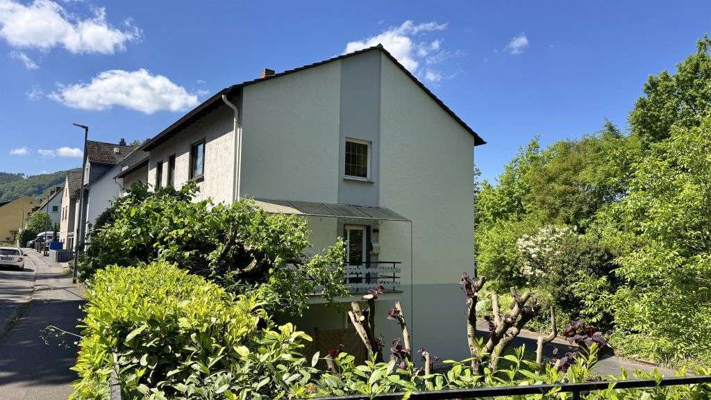 Etagenwohnung Lahnstein - 3 Zimmer, 100 m&sup2;, 189.000&euro; | Angebot:27034499