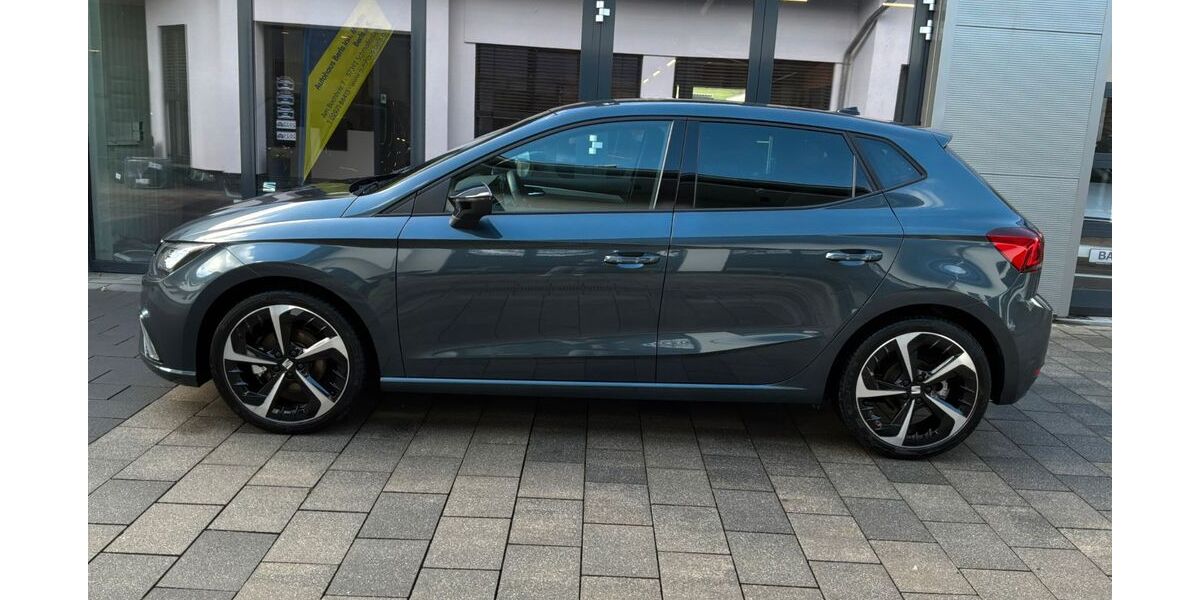 Seat Ibiza 10.637 km 20.450 &euro; Schmallenberg-Niederberndorf 57392
