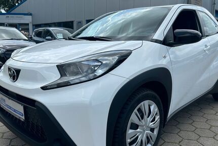 Toyota Aygo (X) 10.320 km 15.799 &euro; Elmshorn 25335