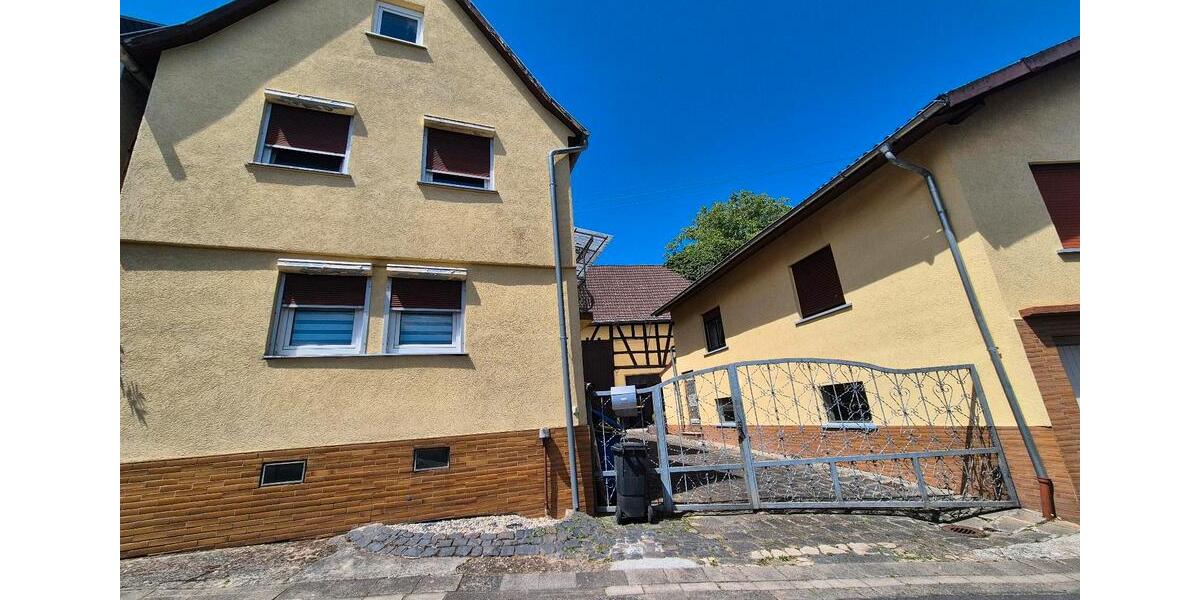 Hofreite mit Baugrundstück 4.5 zimmer