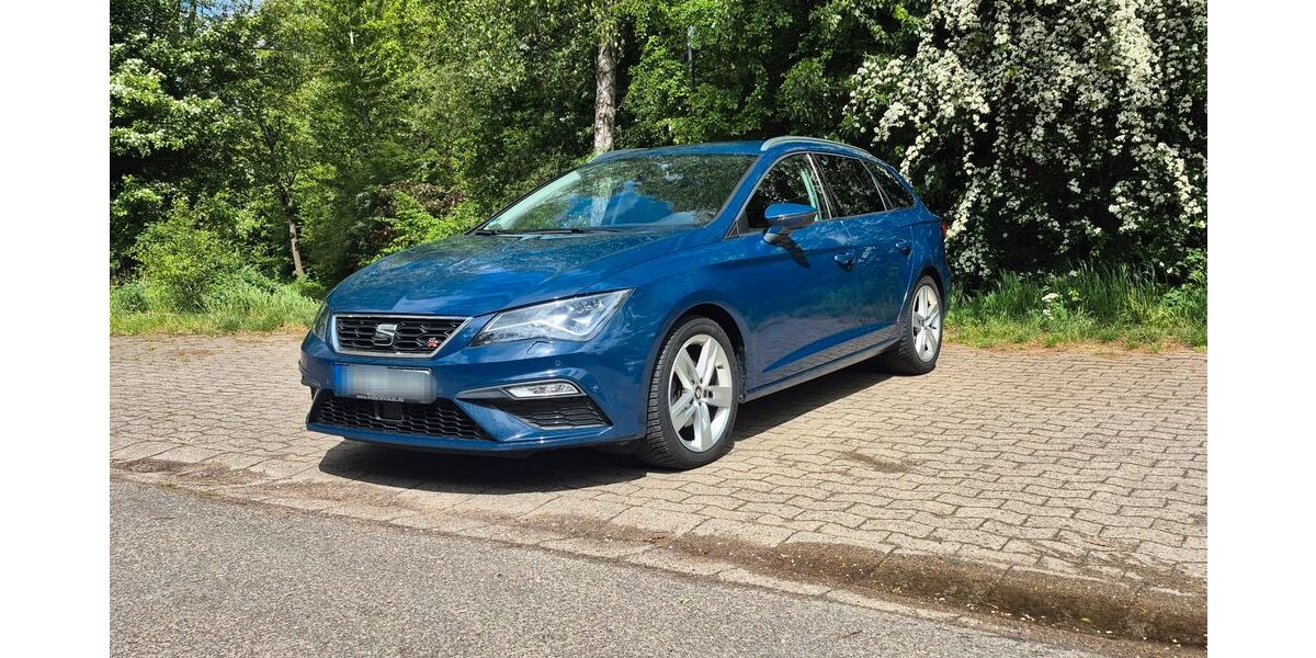 Seat Leon 102.000 km 13.999 &euro; Stockelsdorf 23617