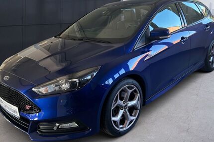Ford Focus 82.541 km 18.650 &euro; Bad Harzburg 38667