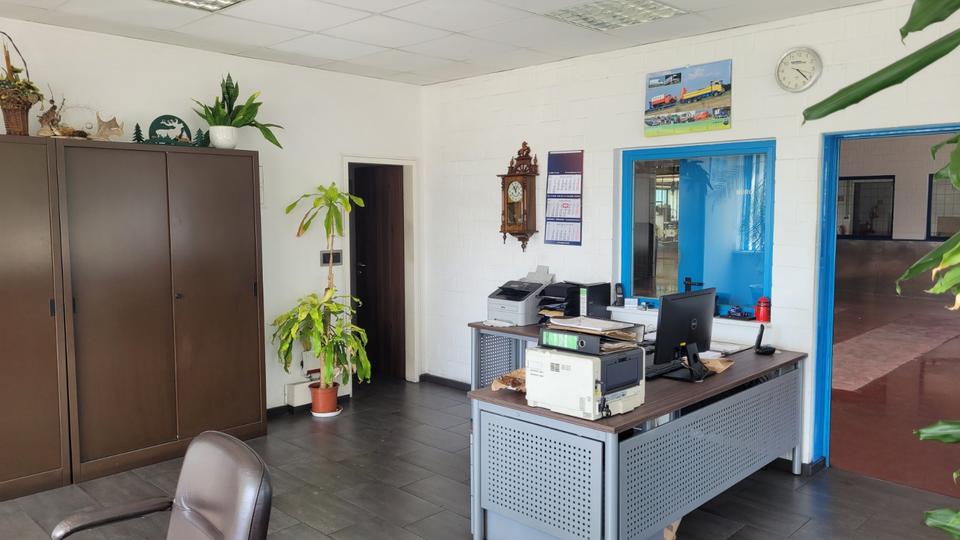 Produktionshalle mit Sozialräumen in Stendal zu vermieten zimmer