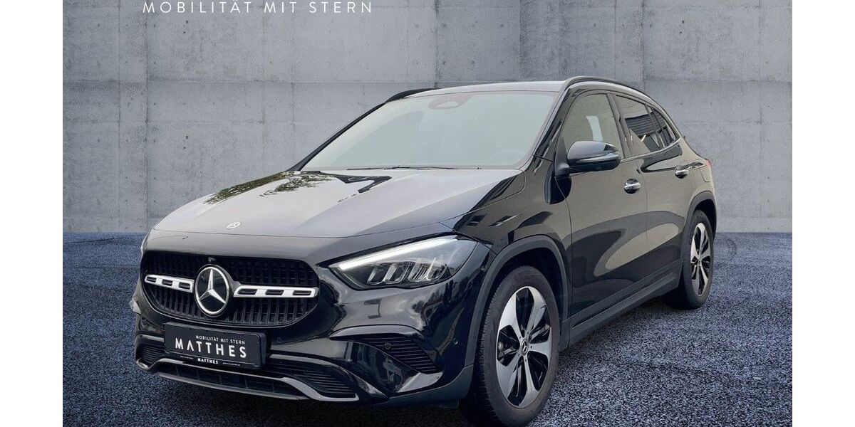 Mercedes-Benz GLA 180 13.543 km 35.989 &euro; Marktredwitz 95615