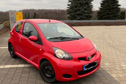 Toyota Aygo (X) 33.800 km 3.999 &euro; Altenburg 04600