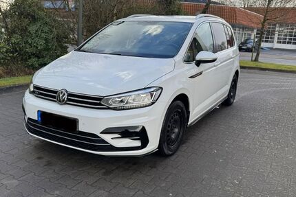 VW Touran 106.875 km 16.599 &euro; Aurich 26605