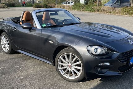 Fiat 124 Spider 24.967 km 18.800 &euro; Heddesheim 68542