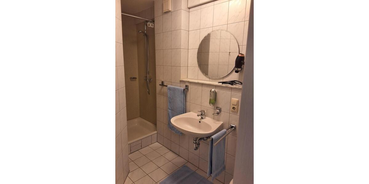 Etagenwohnung Windelsbach - 1 Zimmer, 30 m&sup2;, 300&euro; | Angebot:26049282