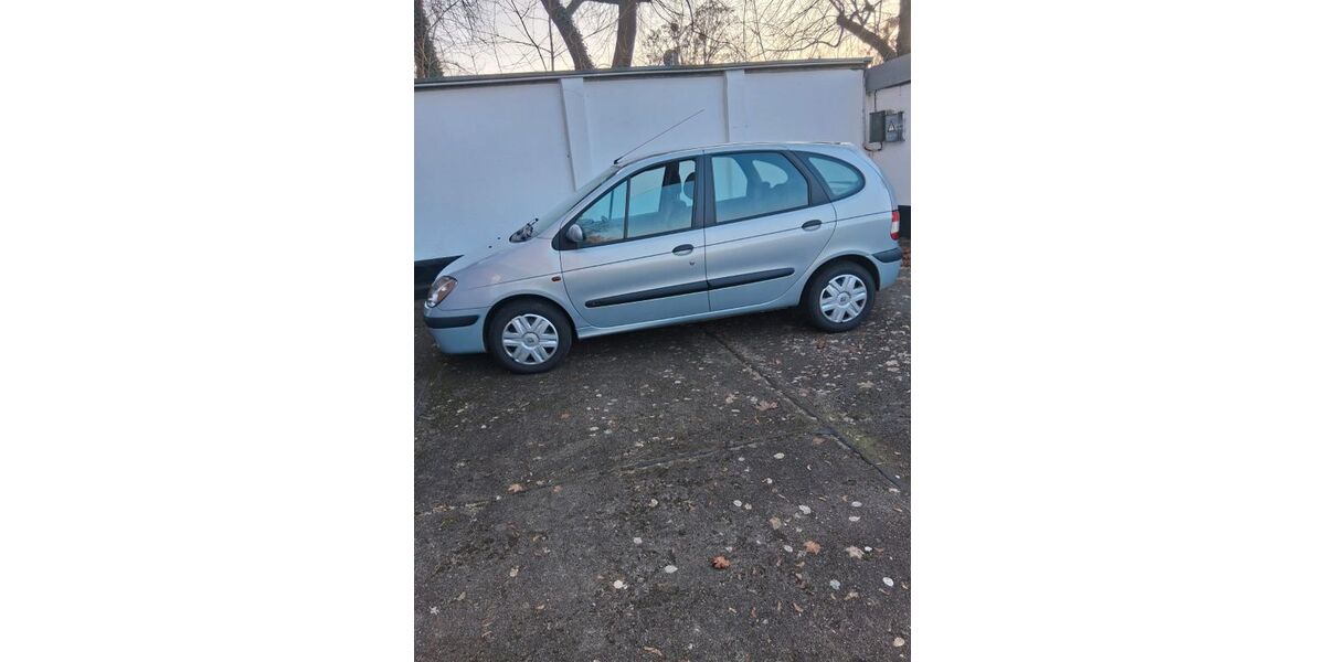 Renault Megane 74.000 km 2.500 &euro; Schwedt 16303