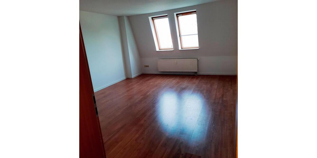 Dachgeschoßwohnung Neustadt in Sachsen - 2 Zimmer, 68 m&sup2;, 420&euro; | Angebot:24247773