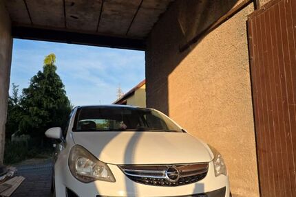 Opel Corsa 146.380 km 3.000 &euro; Gangloffsömmern 99634