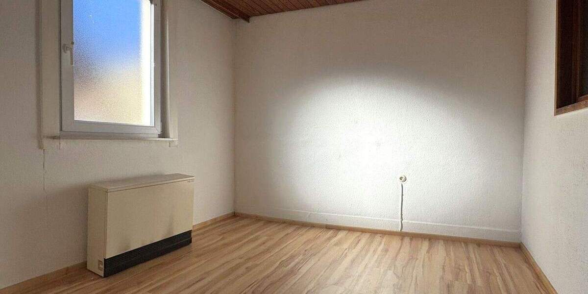 Mehrfamilienhaus, Wohnhaus Birkenfeld Gräfenhausen - 8 Zimmer, 233 m&sup2;, 399.000&euro; | Angebot:25879356