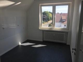 Dachgeschoßwohnung Stadthagen - 4 Zimmer, 95 m&sup2;, 165.000&euro; | Angebot:25856991