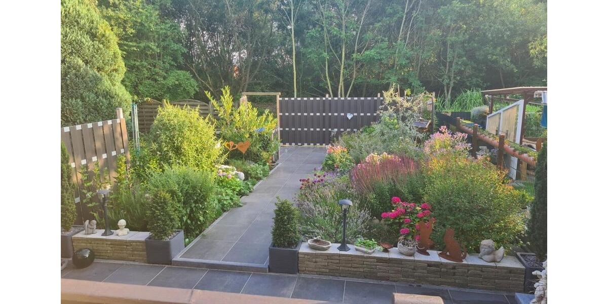 Reihenhaus Wilhelmshaven - 4.5 Zimmer, 110 m&sup2;, 320.000&euro; | Angebot:25261104