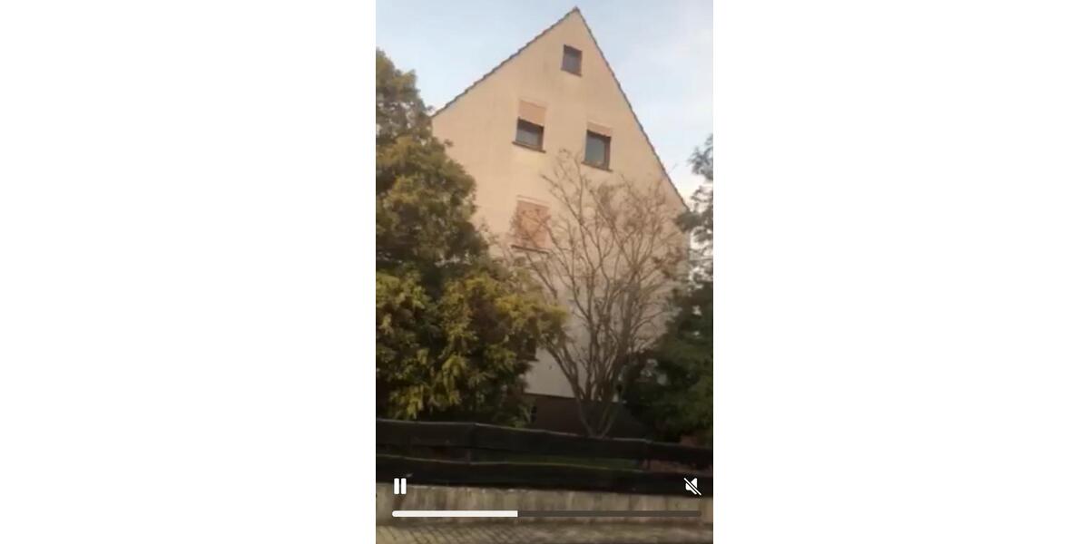 Doppelhaushälfte Borken (Hessen) - 10 Zimmer, 230 m&sup2;, 210.000&euro; | Angebot:26146322