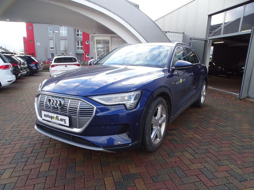 Audi e-tron 56.311 km 31.750 € Hofgeismar 34369