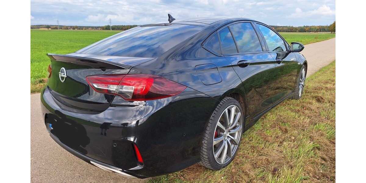 Opel Insignia Grand Sport 2.0 BTurbo D 4x4 Autom.GSI 75.500 km 22.500 &euro; Sauerlach 82054