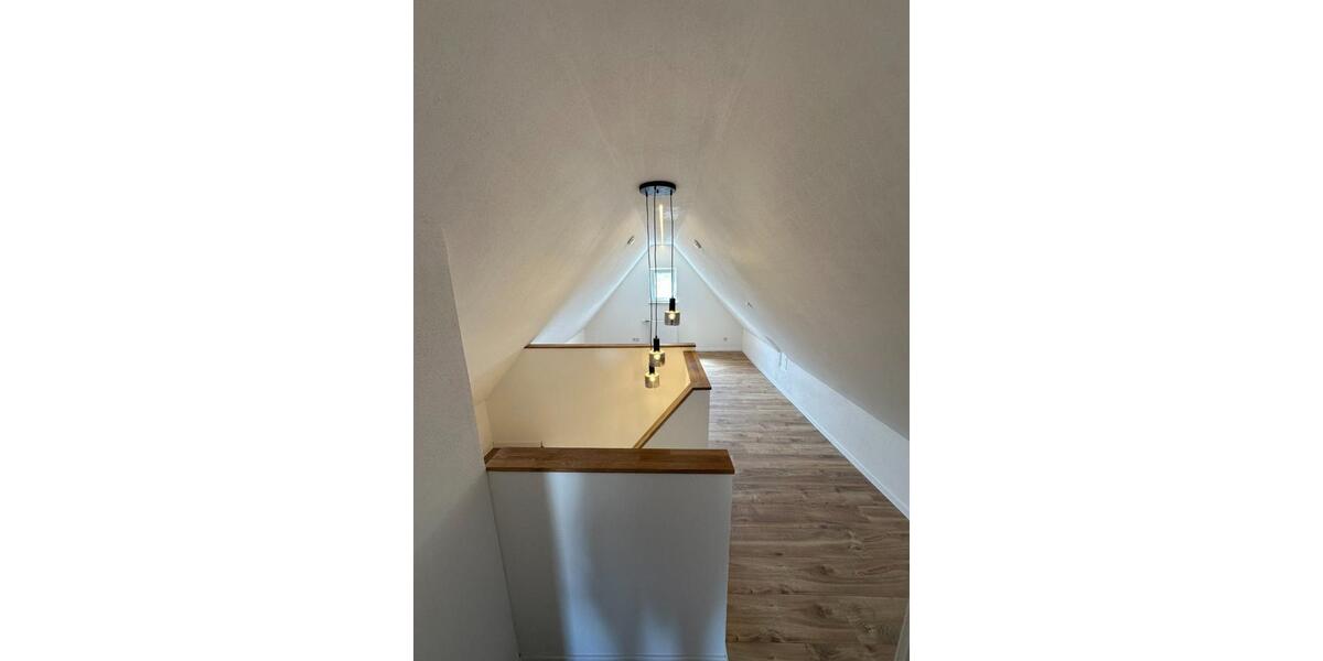 Stilvolle 4,5-Zimmer-Maisonette mit Terrasse ins Grüne zimmer