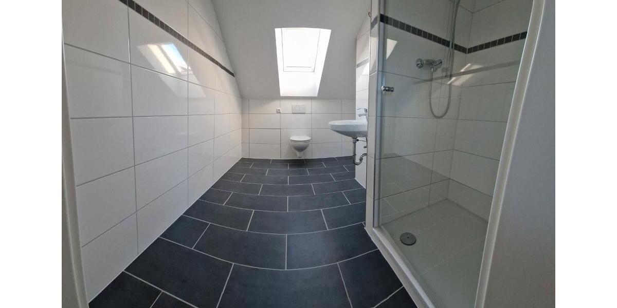 Dachgeschoßwohnung Burghausen - 1 Zimmer, 50 m&sup2;, 750&euro; | Angebot:26221404