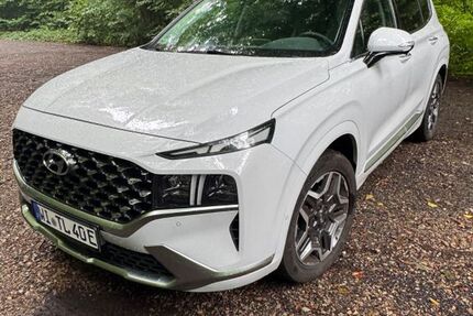 Hyundai SANTA FE 72.500 km 28.800 € Wiesbaden 65207