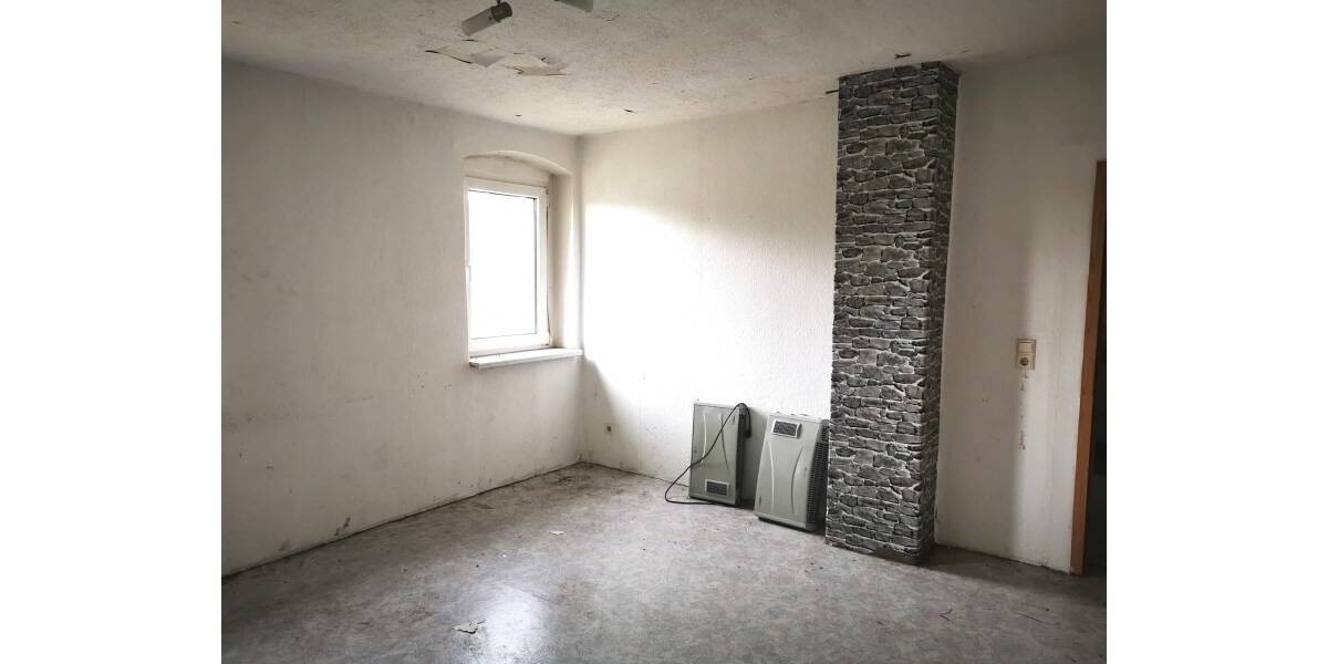 Mehrfamilienhaus, Wohnhaus Bernsdorf - 8 Zimmer, 201 m&sup2;, 136.528&euro; | Angebot:25705468