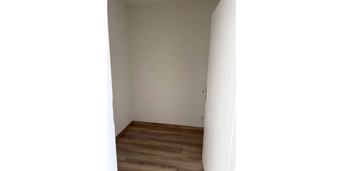 Etagenwohnung Meißen Proschwitz - 4 Zimmer, 108 m&sup2;, 702&euro; | Angebot:26672421