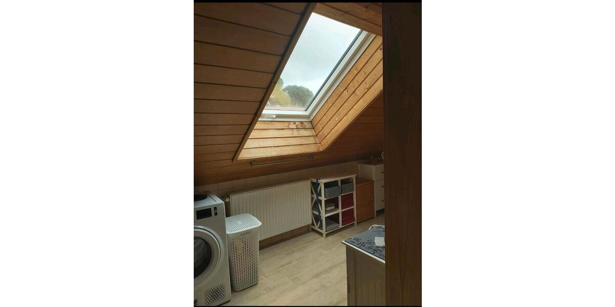 Dachgeschoßwohnung Schriesheim - 2.5 Zimmer, 80 m&sup2;, 1.100&euro; | Angebot:26283889