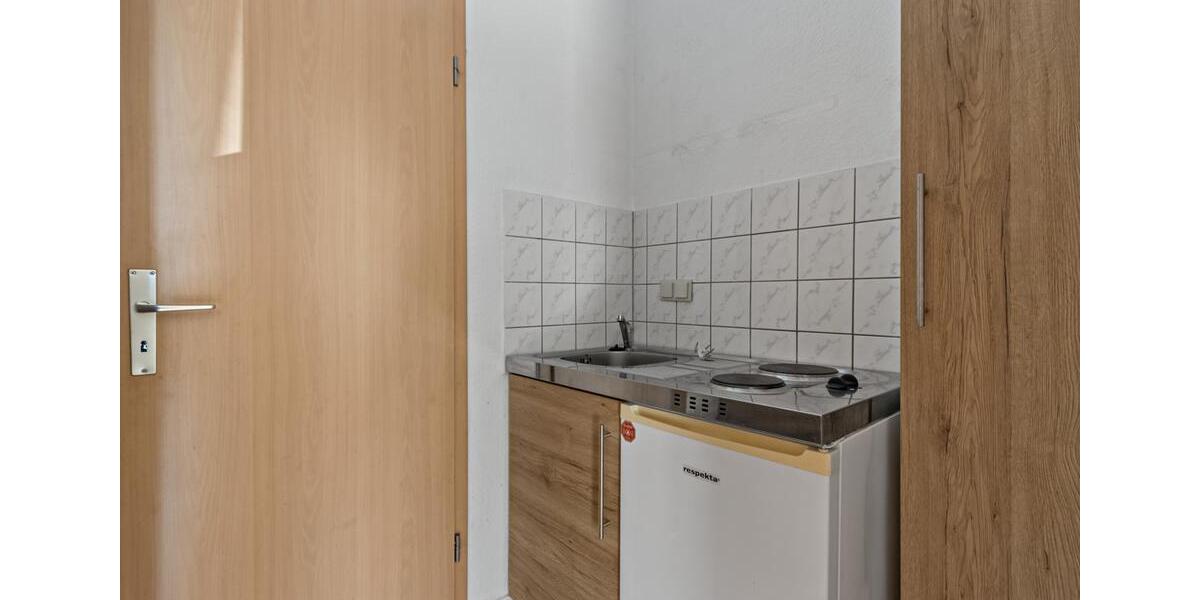 Erdgeschoßwohnung Halle (Saale) - 1 Zimmer, 27 m&sup2;, 300&euro; | Angebot:26365426