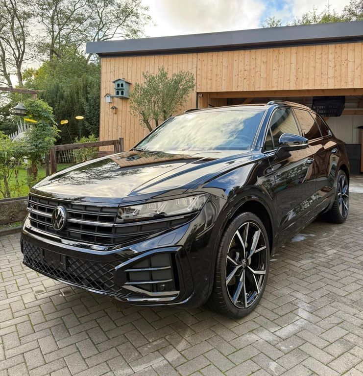 VW Touareg 18.778 km 82.900 € Gries 66903