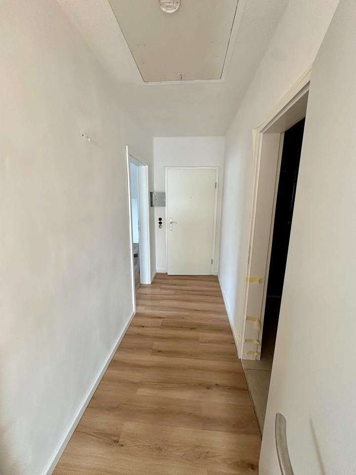Moderne Dachgeschoßwohnung Erstbezug nach Sanierung ab sofort