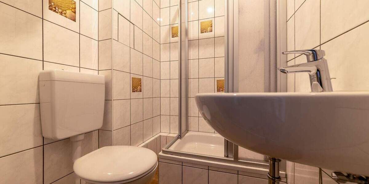 Eine süße kleine neu renovierte Wohnung! Ein Monat kaltmietfrei 2 zimmer