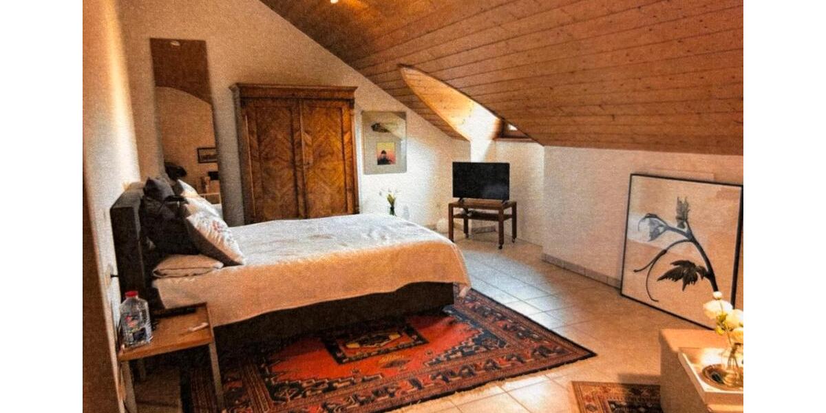 Dachgeschoßwohnung Scheer - 2.5 Zimmer, 88 m&sup2;, 920&euro; | Angebot:26587070