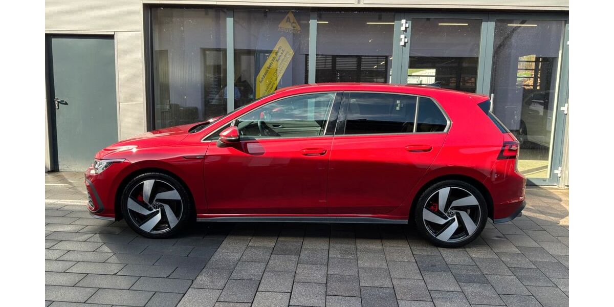 VW Golf 36.000 km 24.950 &euro; Schmallenberg-Niederberndorf 57392