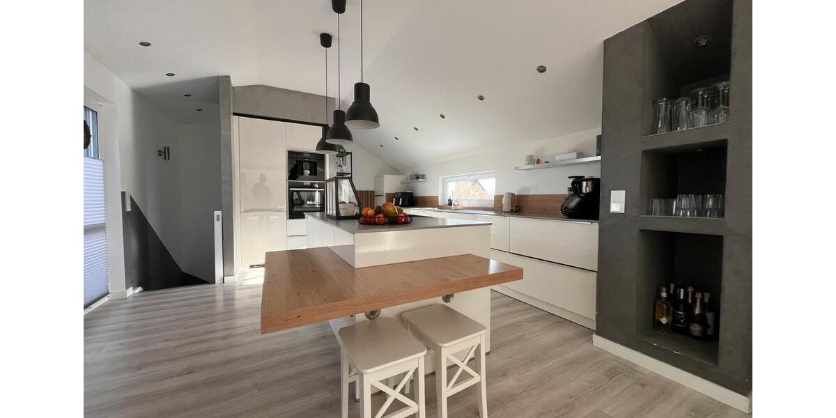 Etagenwohnung Braunschweig Wabe-Schunter-Beberbach - 5 Zimmer, 160 m&sup2;, 1.600&euro; | Angebot:25416313