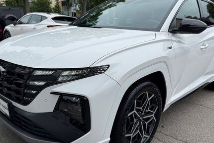 Hyundai TUCSON 13.186 km 30.999 &euro; München 81243