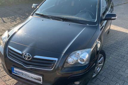 Toyota Avensis 280.200 km 1.190 &euro; Neustadt in Holstein 23730